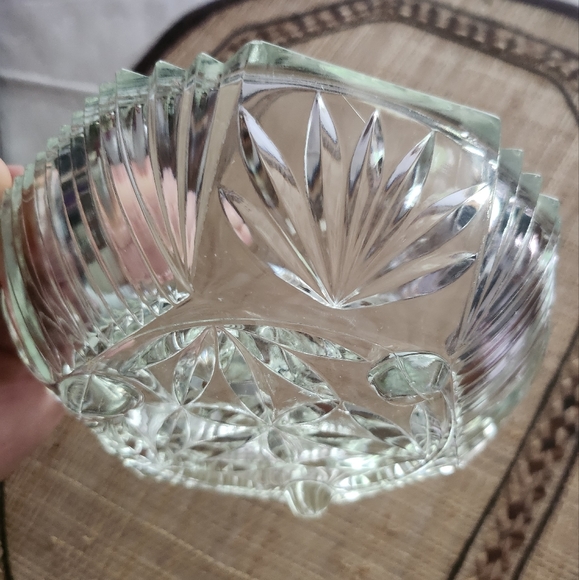 VTG Lead Crystal Glass Candy Bowl Dish Footed Floral Leaf Pattern - Picture 5 of 11